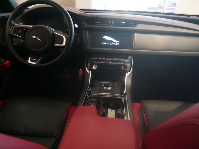 Sedan in Minneapolis, Minnesota, United States 4 - 10880309