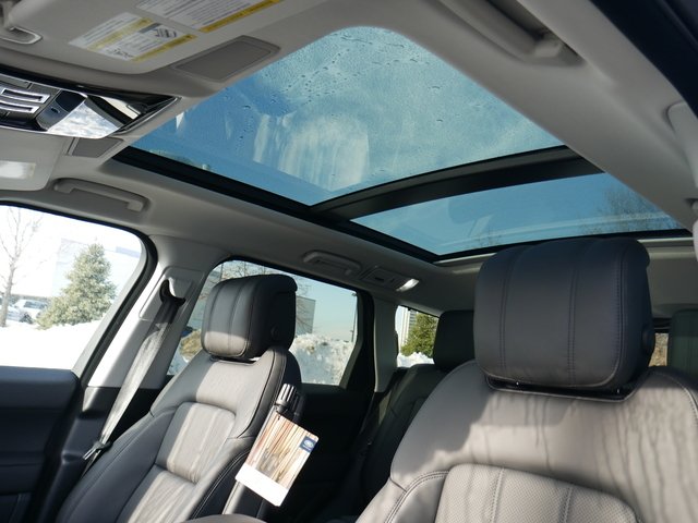 Suv in Minneapolis, Minnesota, United States 4 - 10764441