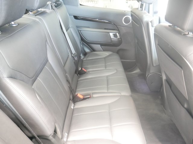 Suv in Minneapolis, Minnesota, United States 5 - 10903868