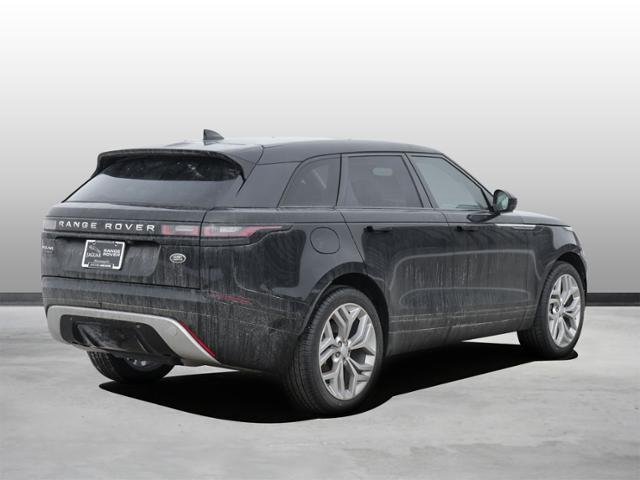 Suv in Minneapolis, Minnesota, United States 2 - 10824681