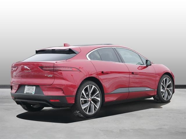 Suv in Minneapolis, Minnesota, United States 2 - 10686002