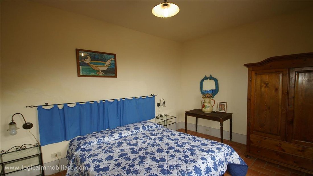 Country House in Italy 2 - 10836037