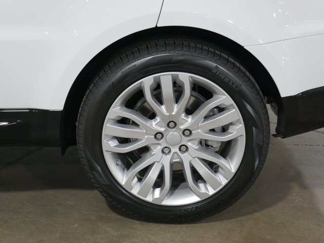 Suv in Minneapolis, Minnesota, United States 3 - 10685961