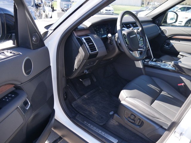 Suv in Minneapolis, Minnesota, United States 5 - 10704458