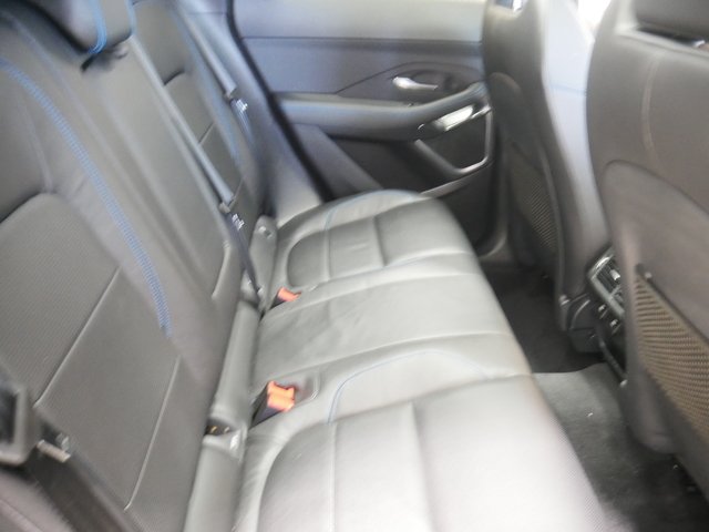 Suv in Minneapolis, Minnesota, United States 5 - 10826731