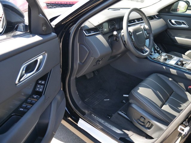 Suv in Minneapolis, Minnesota, United States 5 - 10898919