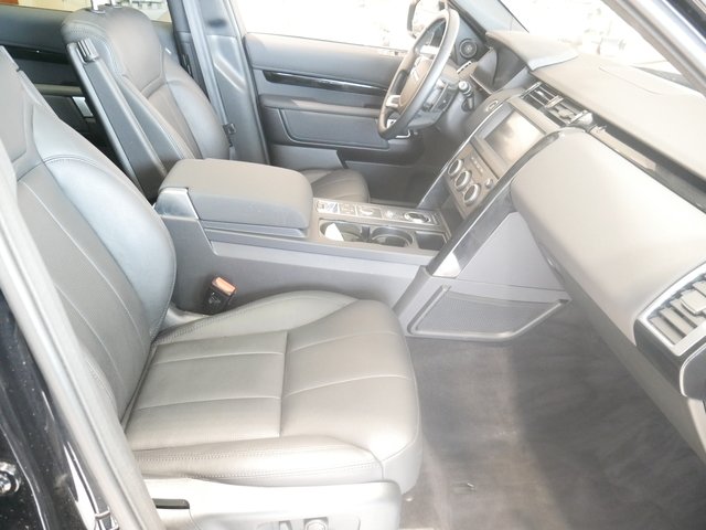 Suv in Minneapolis, Minnesota, United States 3 - 10903868