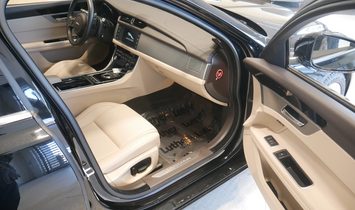 2018 Jaguar XF Sedan 25t Premium AWD