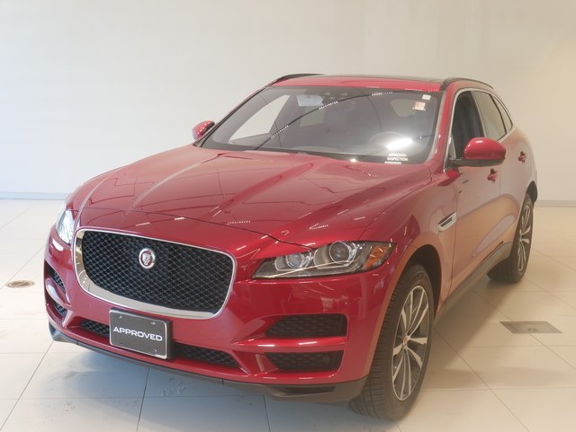 Suv in Minneapolis, Minnesota, United States 1 - 10983036