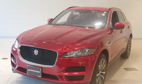 2018 Jaguar F-PACE 25t Prestige AWD (10983036)