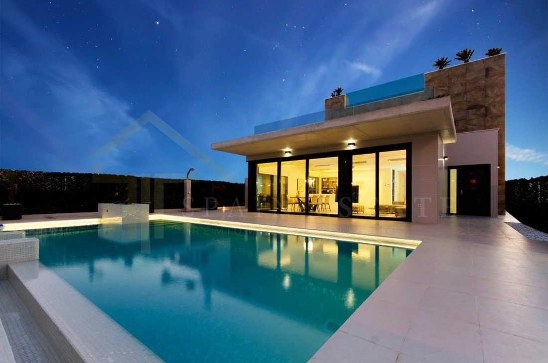 Villa in Dehesa de Campoamor, Orihuela, Valencian Community 2 - 10750049