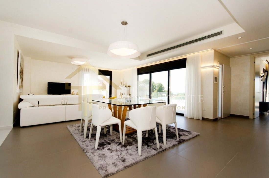 Villa in Orihuela, Valencian Community, Spain 3 - 10750047