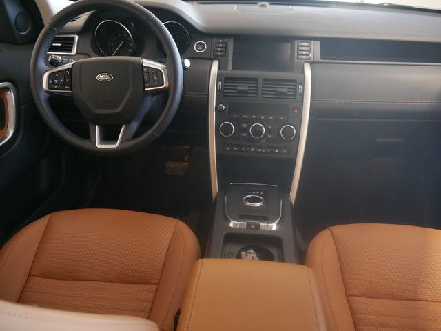 Suv in Minneapolis, Minnesota, United States 4 - 10953678
