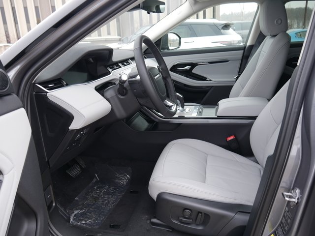Suv in Minneapolis, Minnesota, United States 5 - 10763887