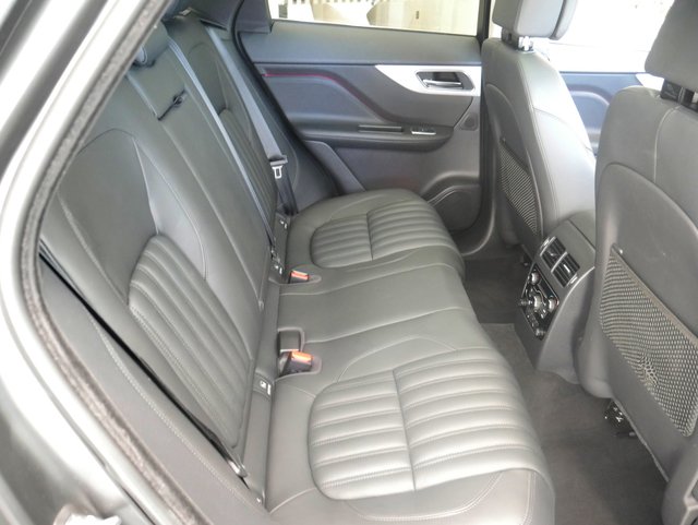Suv in Minneapolis, Minnesota, United States 5 - 10980823