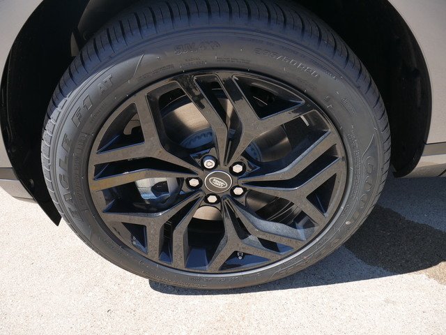 Suv in Minneapolis, Minnesota, United States 3 - 10945275