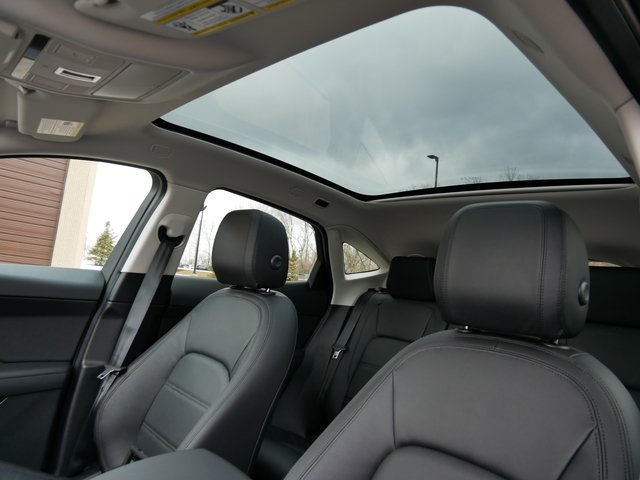 Suv in Minneapolis, Minnesota, United States 4 - 10856162