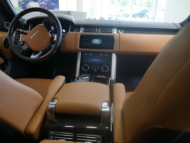 Suv in Minneapolis, Minnesota, United States 4 - 10963643