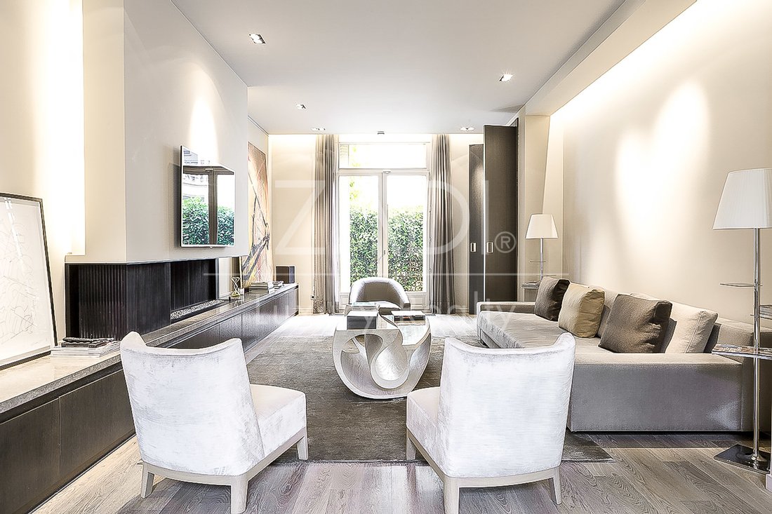 Chalet in La Plaine des Sablons, Neuilly-sur-Seine, France 3 - 10794160