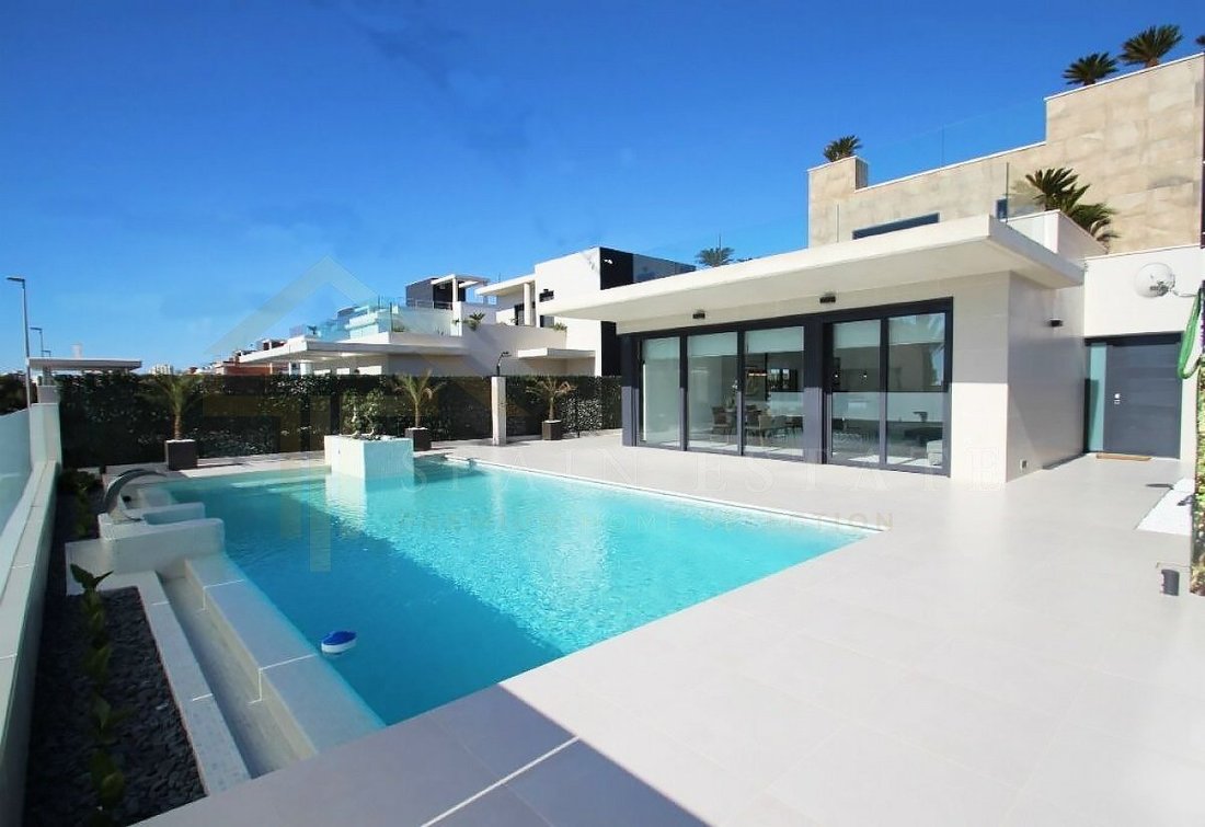 Villa in Dehesa de Campoamor, Orihuela, Valencian Community 1 - 10750049