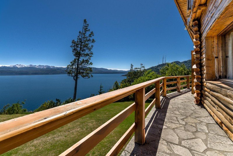 Lakefront Swiss Chalet With Stunning Views Of Nahuel Huapi National