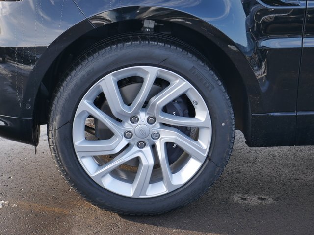 Suv in Minneapolis, Minnesota, United States 3 - 10764441