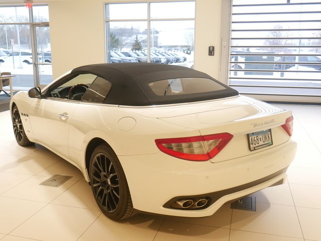 Cabriolet in Minneapolis, Minnesota, United States 2 - 10831686