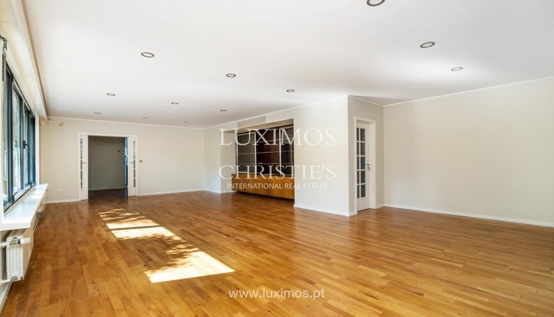 Villa in Lordelo do Ouro e Massarelos, Porto District, Portugal 2 - 10593119