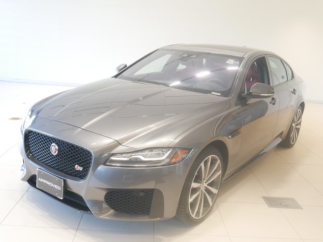 Sedan in Minneapolis, Minnesota, United States 1 - 10880309