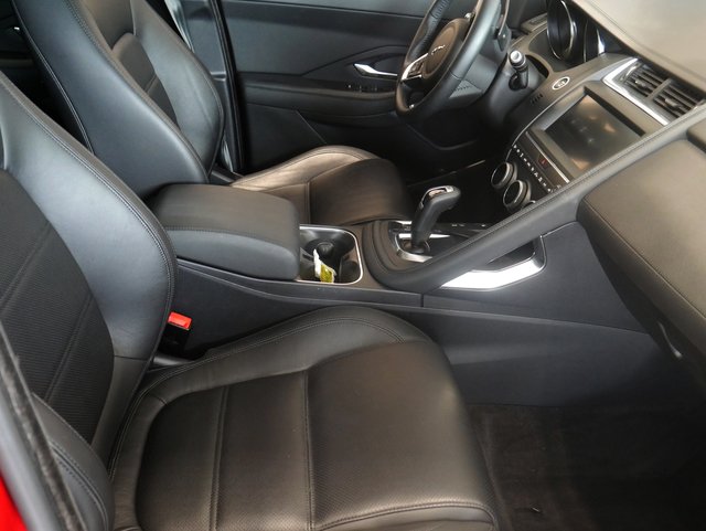 Suv in Minneapolis, Minnesota, United States 3 - 10980821