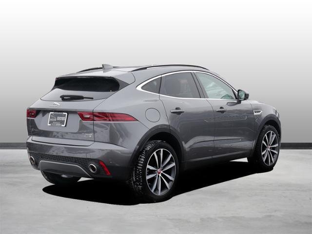 Suv in Minneapolis, Minnesota, United States 2 - 10787653