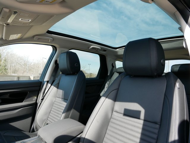 Suv in Minneapolis, Minnesota, United States 4 - 10898891