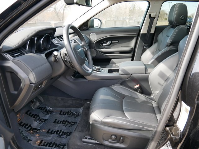Suv in Minneapolis, Minnesota, United States 5 - 10873277