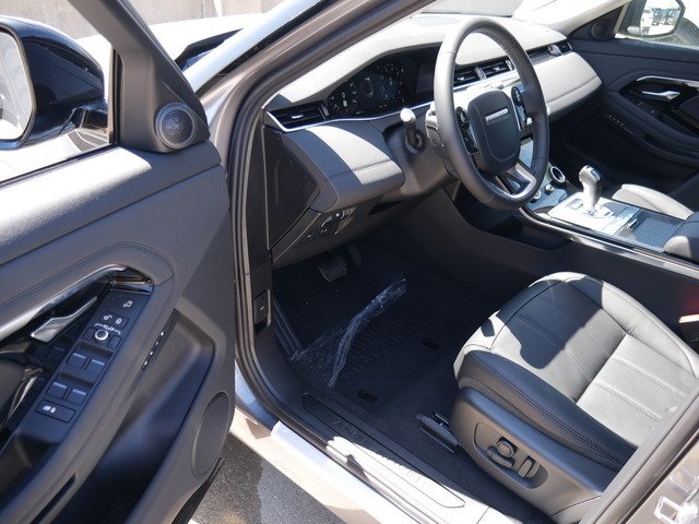 Suv in Minneapolis, Minnesota, United States 5 - 10945275