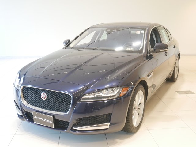 Sedan in Minneapolis, Minnesota, United States 1 - 10686097