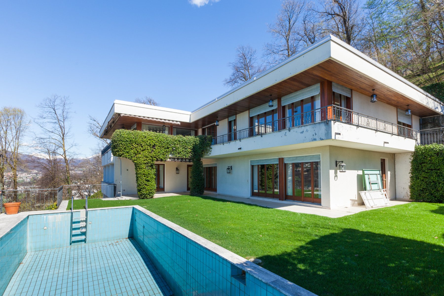 Villa With Breathtaking Lake View In Lugano In Lugano, Switzerland For
