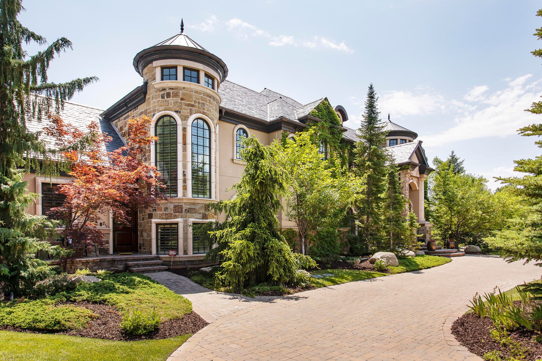 The Crown Jewel Of Pepperwood. in Sandy, UT, United States for sale ...