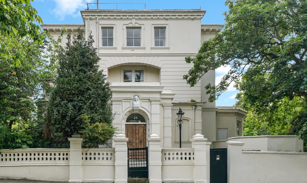 Magnificent Stucco Fronted Period House On In London, England, United
