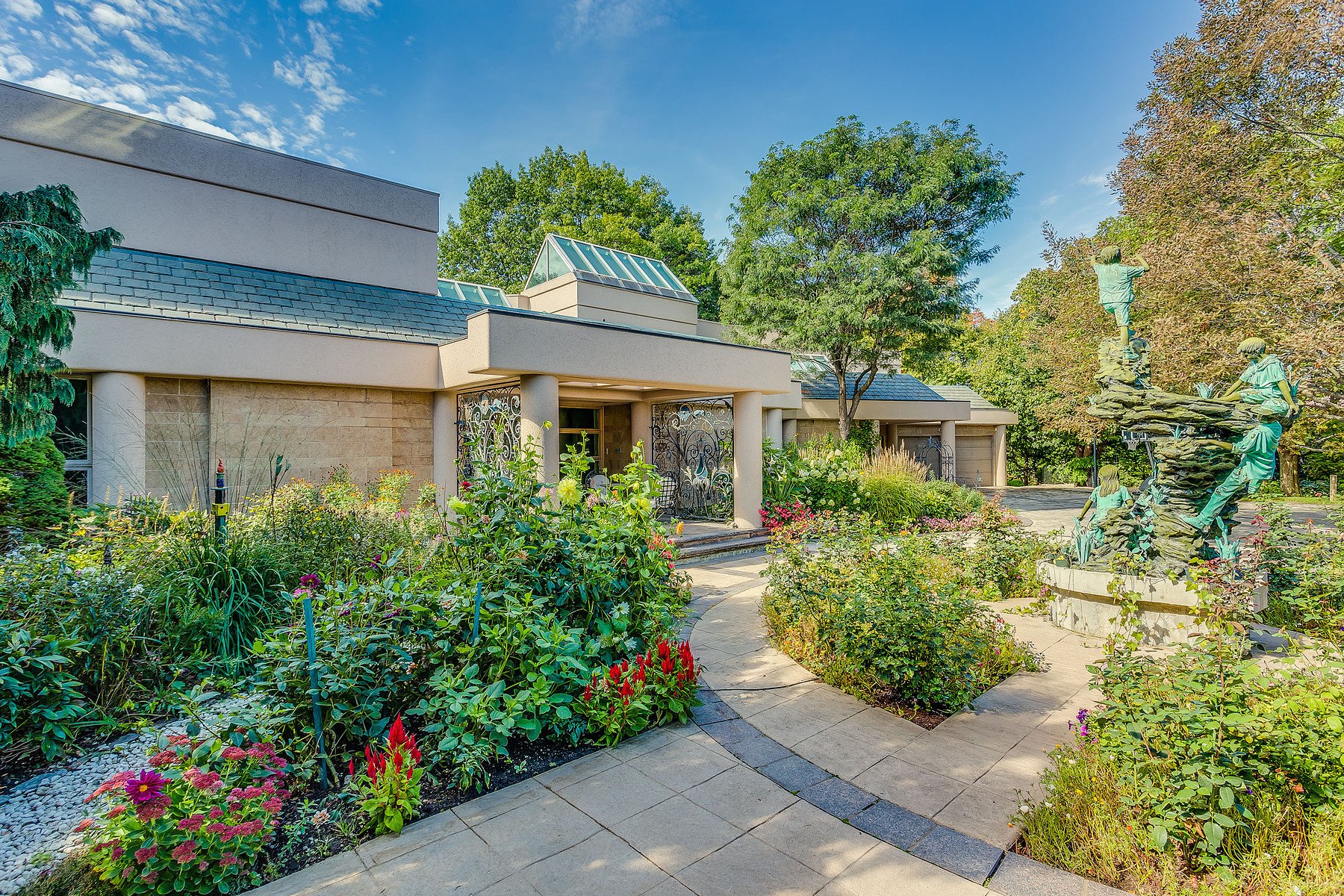 Bayview And York Mills In North York, Ontario, Canada For Sale (10511235)