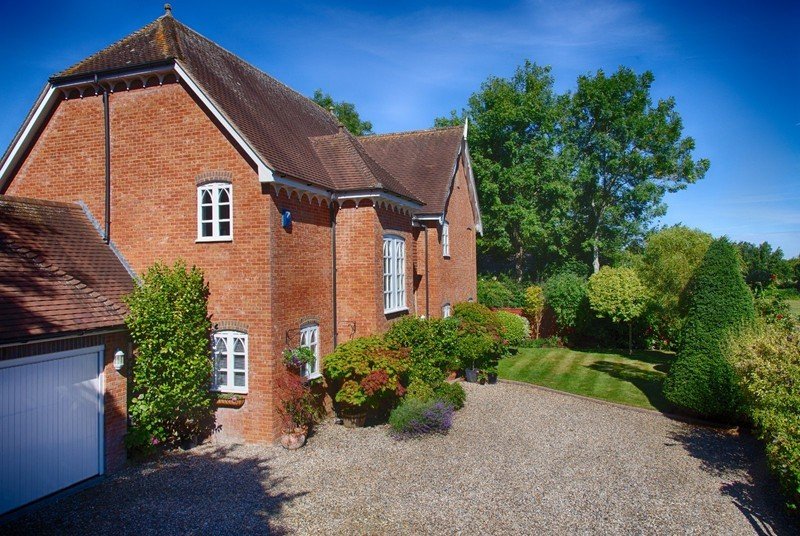 Cleves Lane, Upton Grey, Basingstoke, Hampshire, in Basingstoke, United