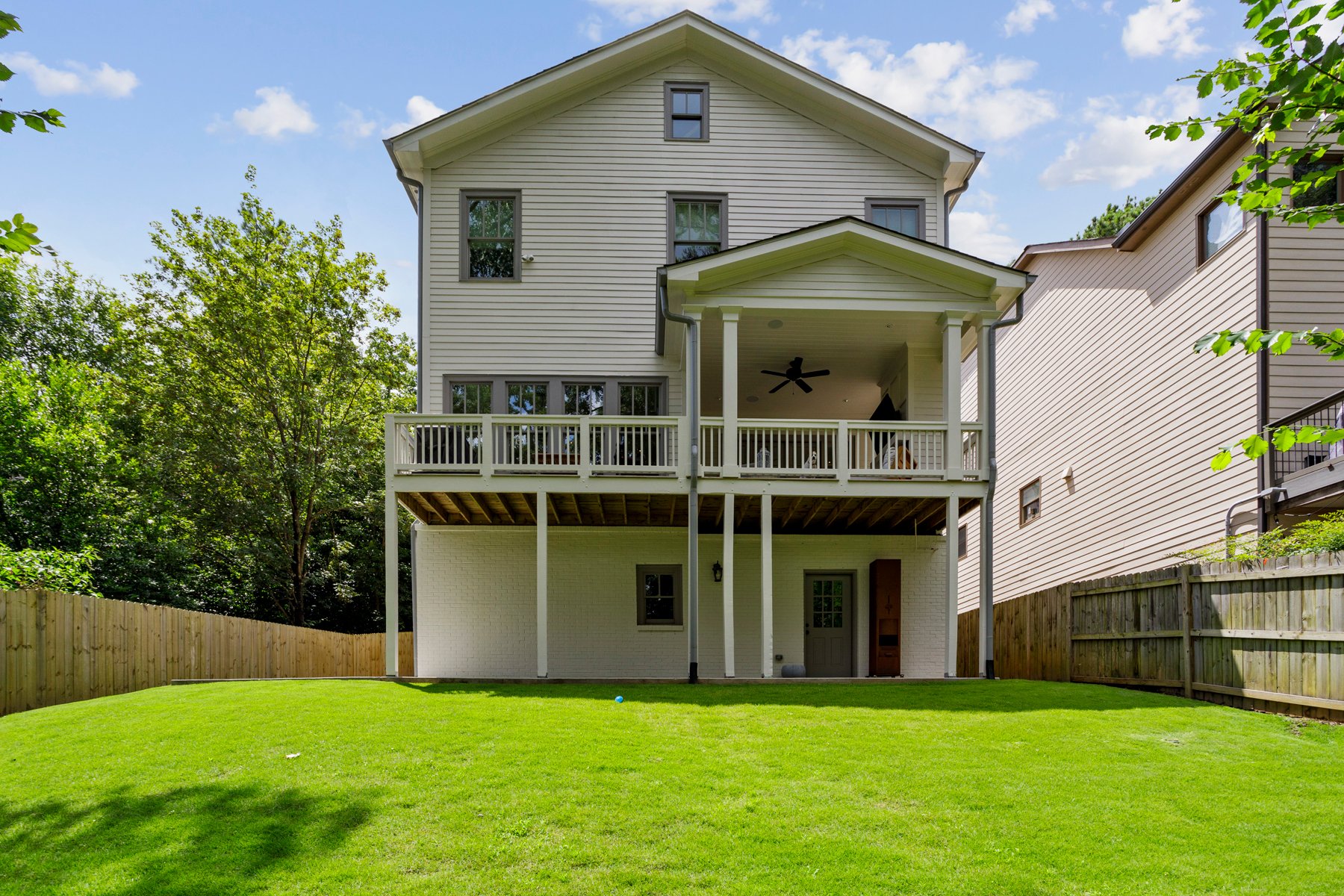 Timeless Garden Hills Home Next To Park in Atlanta, GA, United States