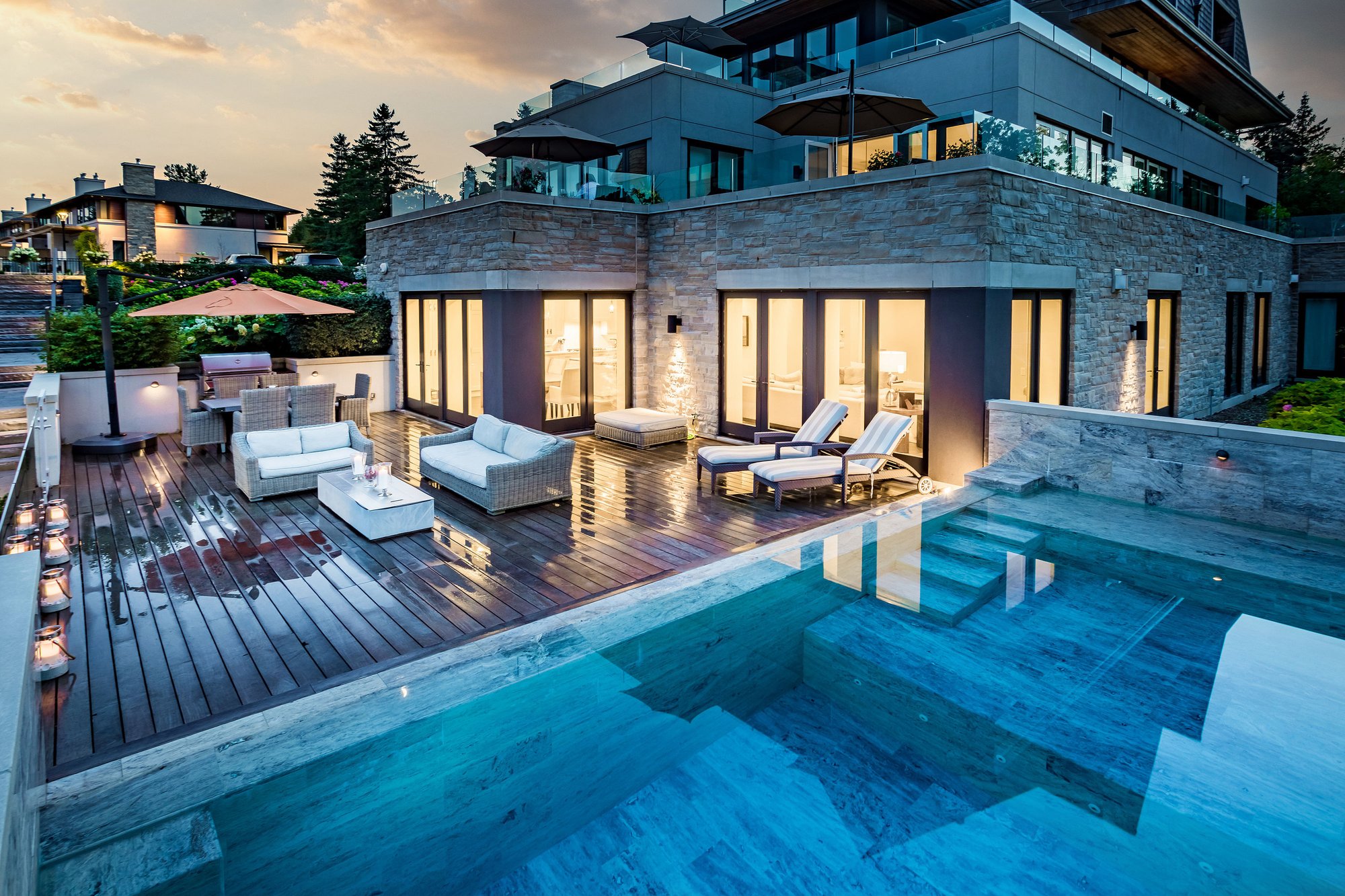 Luxury Lakefront Living In Oakville, Ontario, Canada For Sale (11066387)