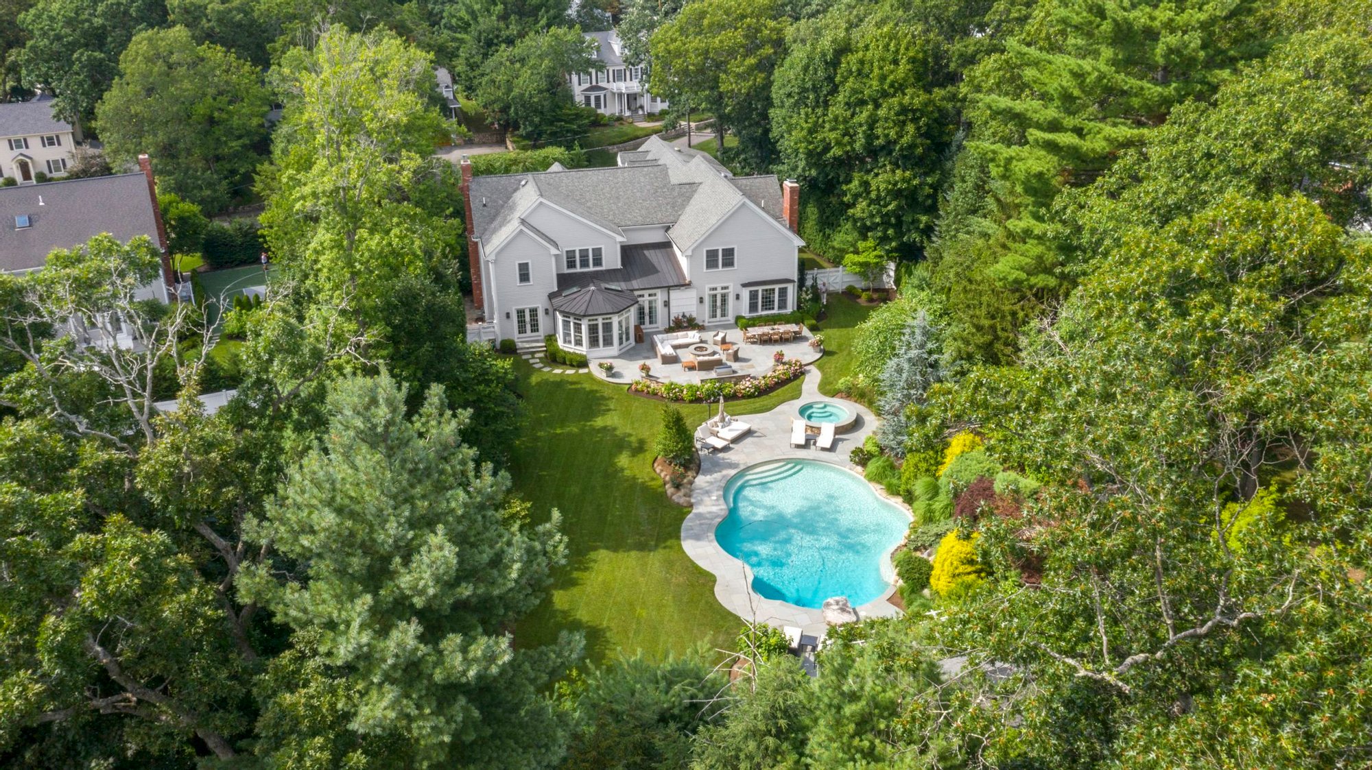 152 Lowell Road in Wellesley, MA, United States for sale (11067036)