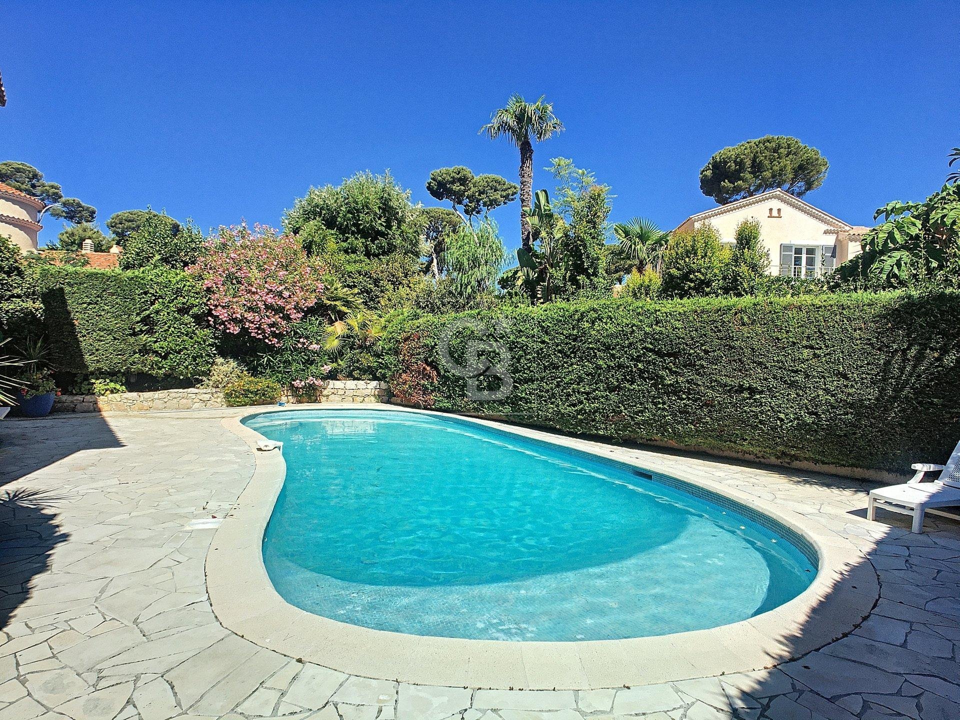 Sale - House Antibes (Cap-d'Antibes) in Antibes, France for sale (11067845)