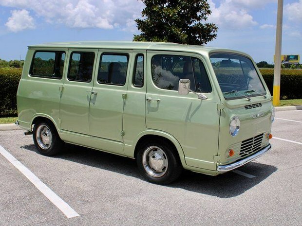 GMC Sport Van in Sarasota, United States 1