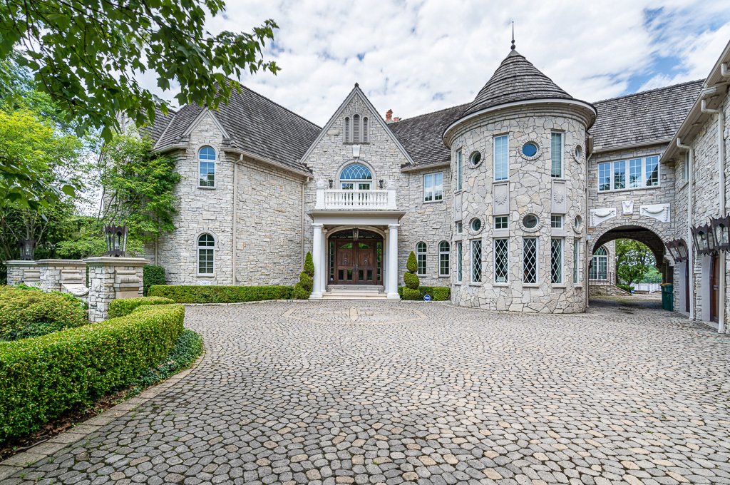 Masterpiece On The Maumee River Waterfront In Rossford, Ohio, United