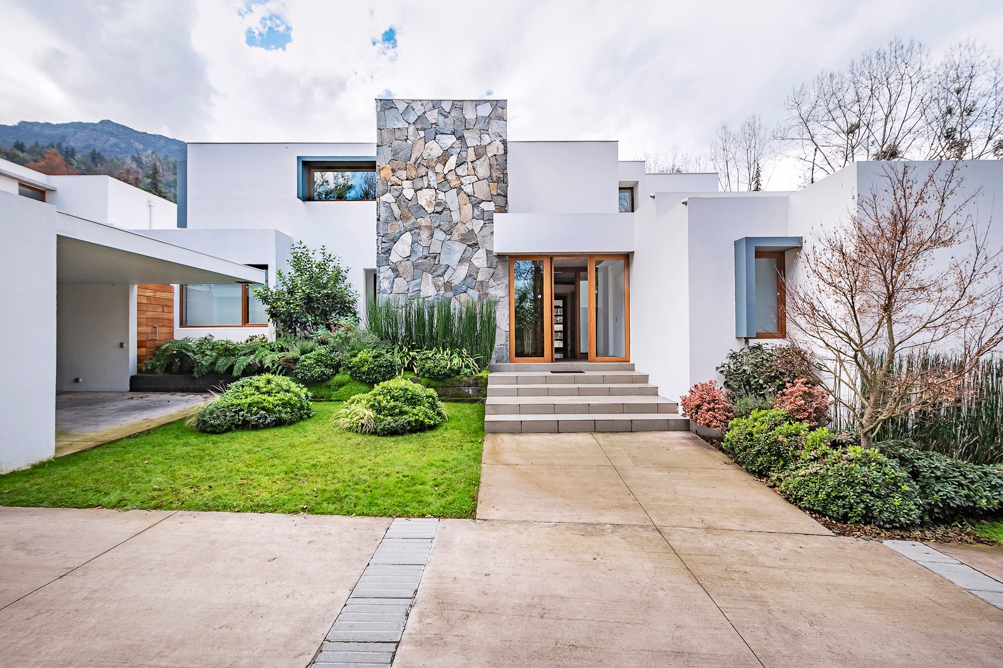 Great Mediterranean House In Lo Curro in Santiago, Chile for sale
