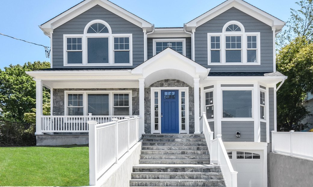 15 Monroe Street, Port Washington, In Port Washington, New York, United