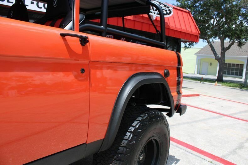 Suv in Sarasota, Florida, United States 5 - 11078014