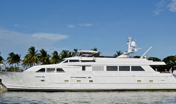 Broward Raised Bridge Motor Yacht (10885257)